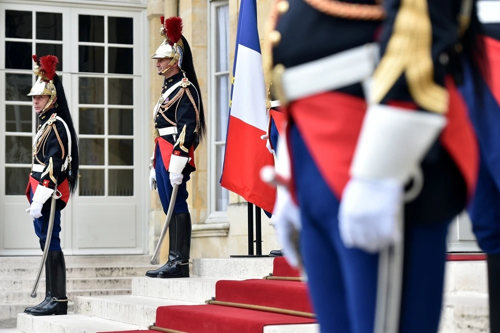 Les 836 minutes du gouvernement Lecornu Sénat Assemblée nationale Gouvernement Macron 