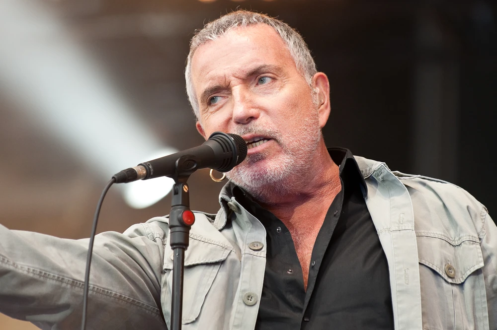 Des élèves interdits de chanter Lavilliers en soutien aux salariés d'une aciérie promise à la fermeture Industrie École Emploi 