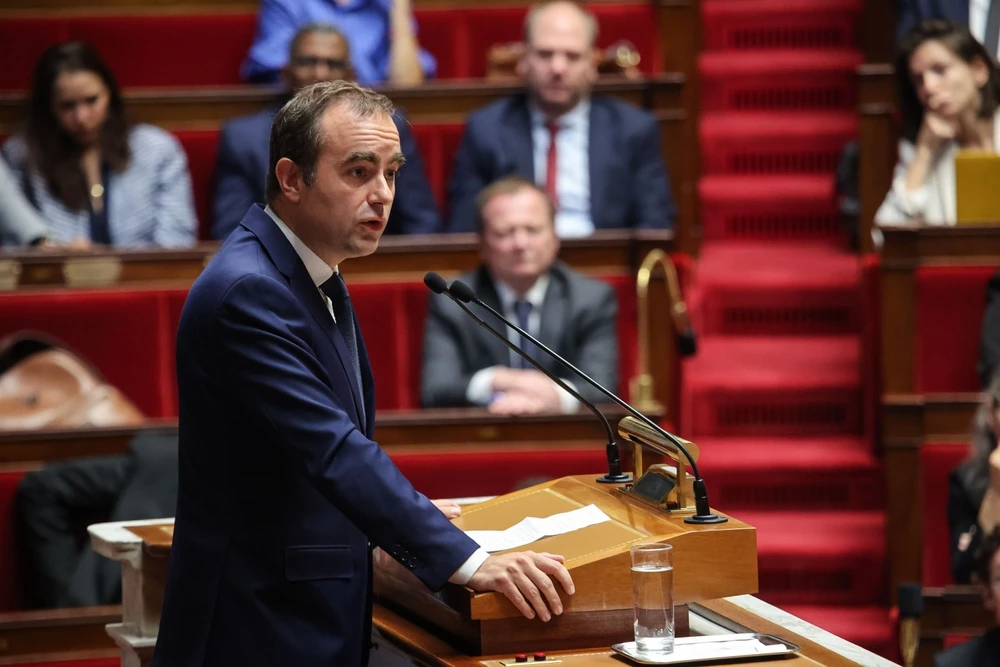 Sébastien Lecornu choisit le 49.3 Sénat Assemblée nationale Macron Budget 2026 