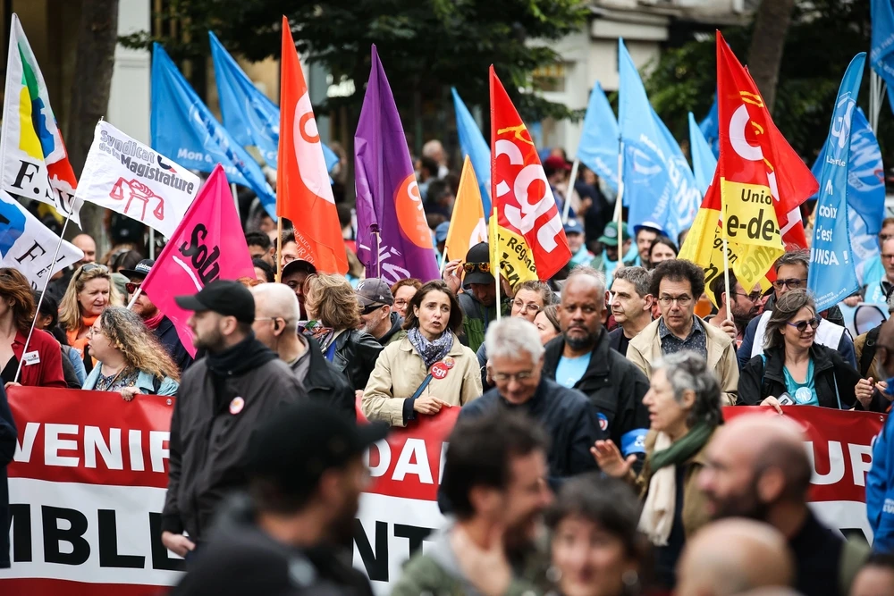 La CGT met la pression sur Lecornu Manifestation CGT Macron 