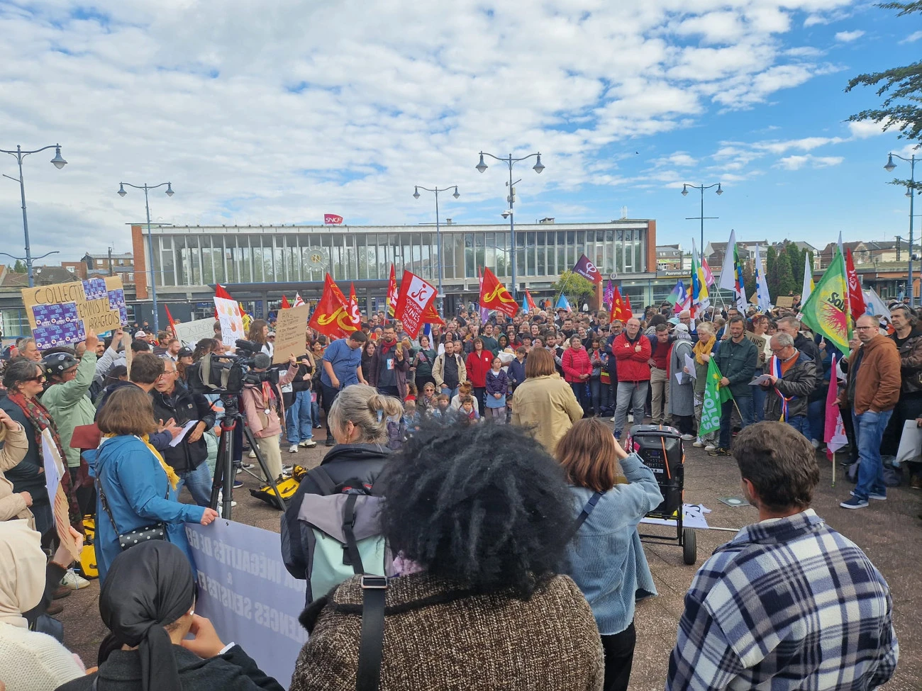 Vers une grande mobilisation, ce week-end, pour le Front populaire et contre l'extrême droite Extrême droite Luttes Manifestation PCF Législatives 2024 Front populaire 