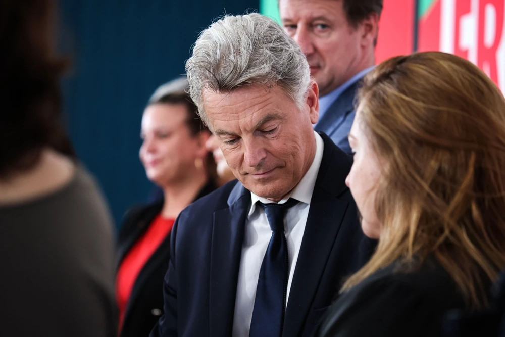 L'impérieuse nécessité de se tenir debout contre l'extrême droite Extrême droite PCF Fabien Roussel 