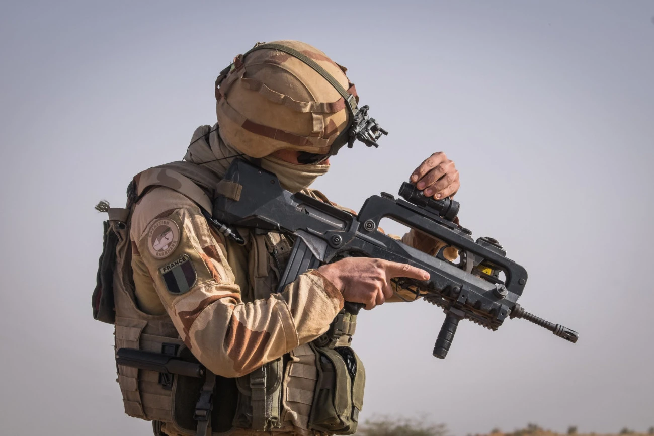 Mais fichez-nous la Paix ! Armement Guerre Paix Le billet d'Éric Bocquet 