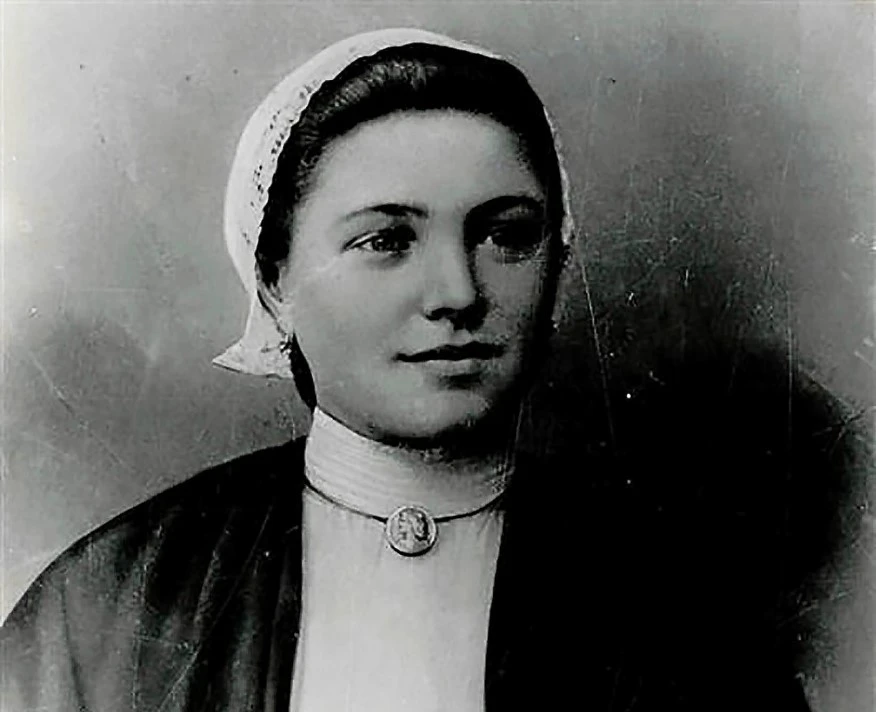 Il y a un siècle, une ouvrière candidate communiste PCF Histoire 