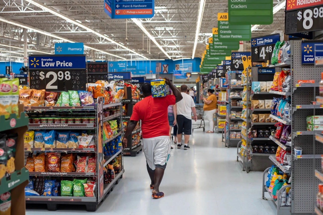 Les droits de douane de Trump, une taxe déguisée qui étrangle les ménages américains États-Unis Donald Trump Guerre commerciale 