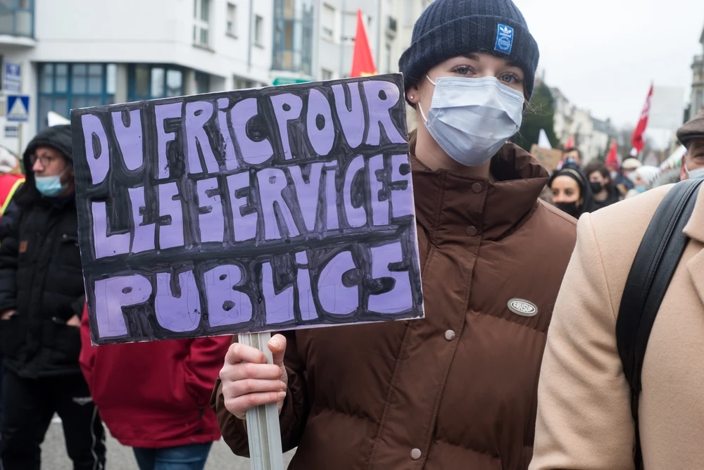 Suppressions de postes, salaires gelés… la colère monte dans les écoles Manifestation Éducation CGT Syndicalisme Social 