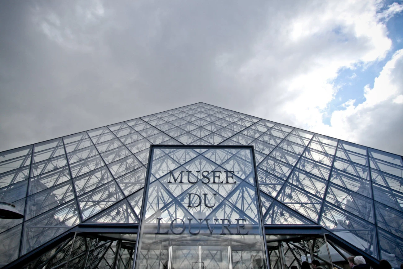 Le Louvre à l'arrêt, symptôme d'une crise très profonde Luttes Art Emploi Budget 2026 