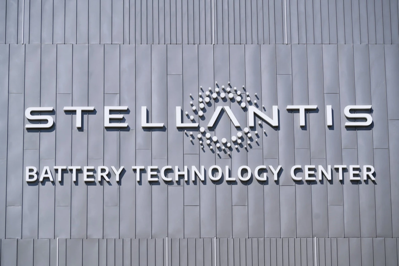 Stellantis et CATL lancent une usine de batteries en Espagne Chine Industrie Automobile Espagne 