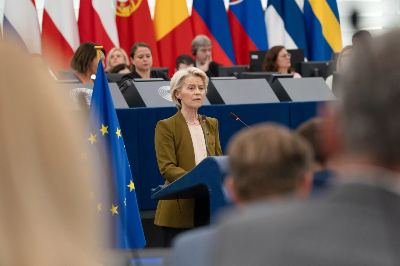 Ursula von der Leyen fragilisée après deux motions de censure Union européenne 