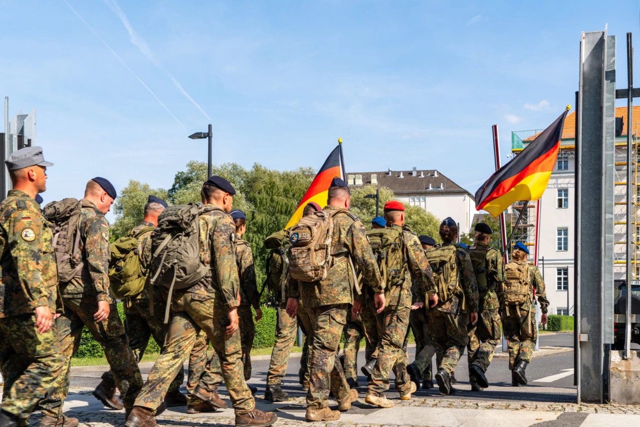 Le service militaire en passe d'être rétabli en Allemagne Armement Allemagne 