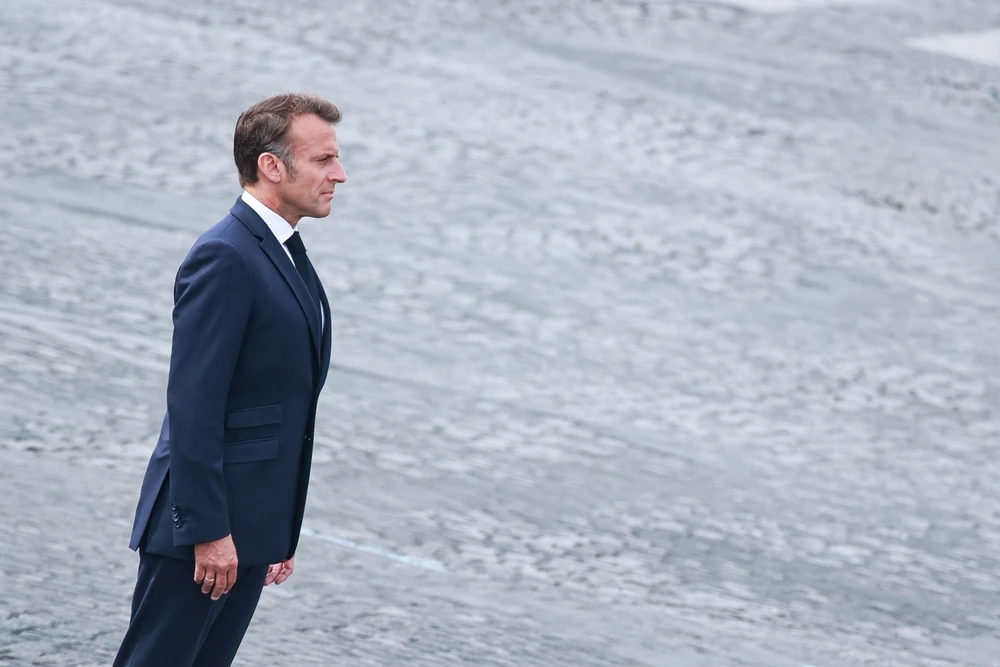 « Eh Manu, tu descends ? » Macron Budget 2026 Le billet d'Éric Bocquet 