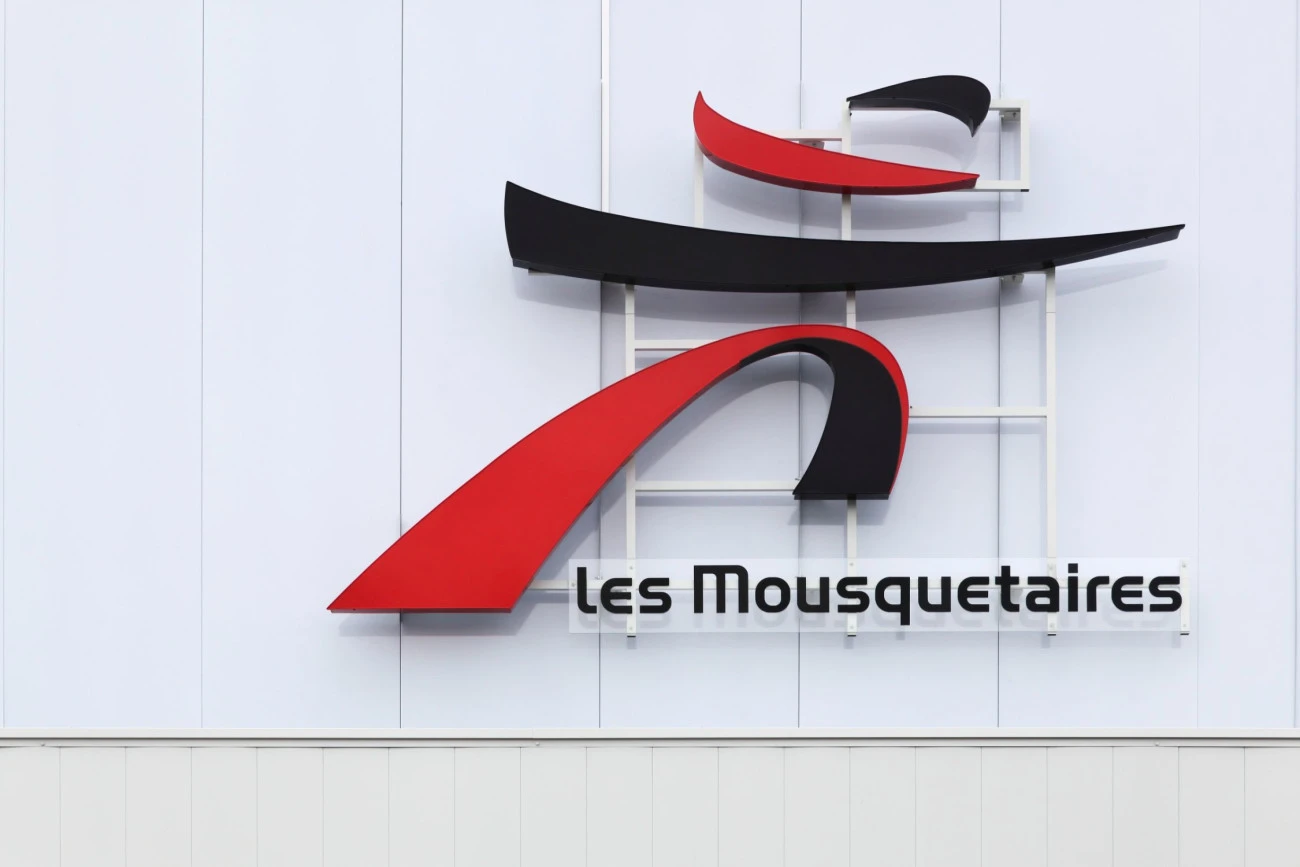 Coup de torchon pour Capitaine Houat Grande distribution Emploi 