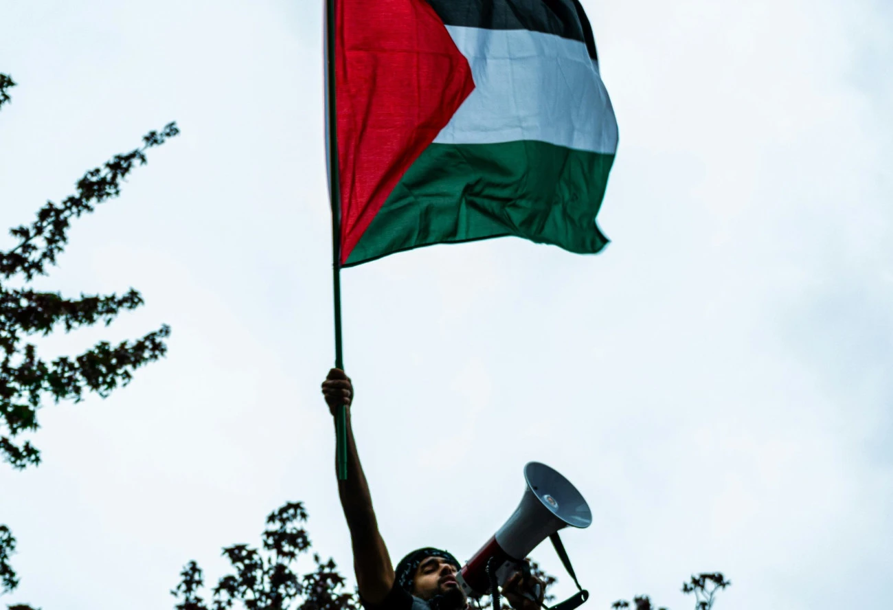 Le PCF invite l'OLP pour la reconnaissance de la Palestine et la solution à deux États Palestine Israël PCF OLP 