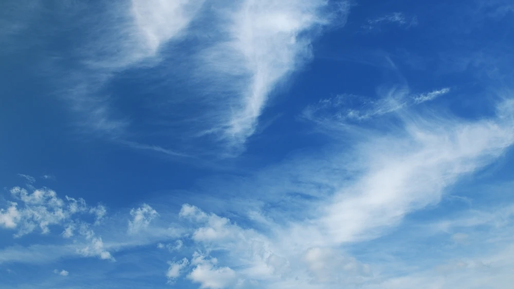 Quand les nuages dénoncent un tsunami invisible Pollution Environnement Climat 