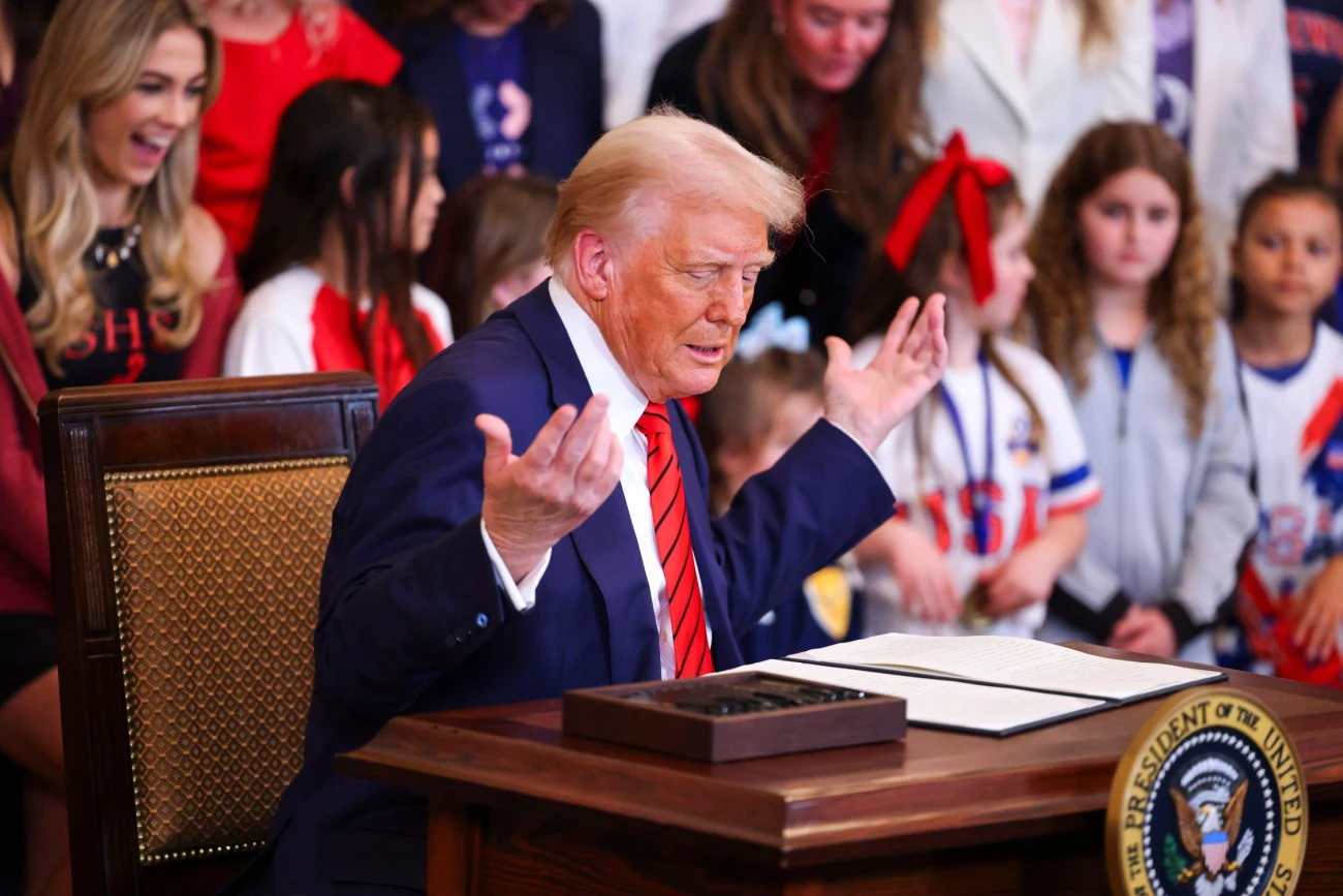 Trump relance le recouvrement forcé des prêts étudiants États-Unis Social Donald Trump 