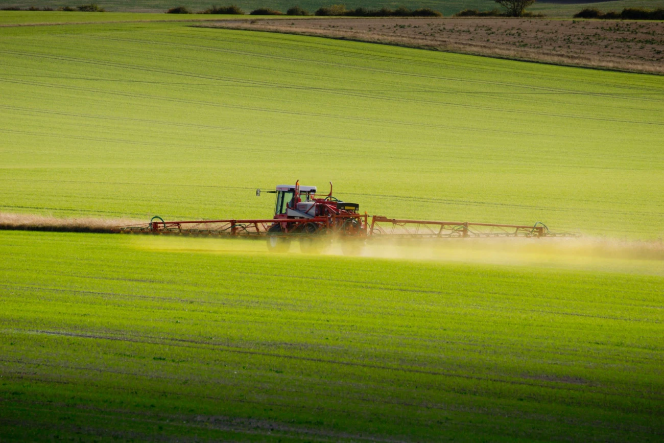 Le coup de force silencieux de la Commission sur les pesticides Union européenne Environnement Agroalimentaire 