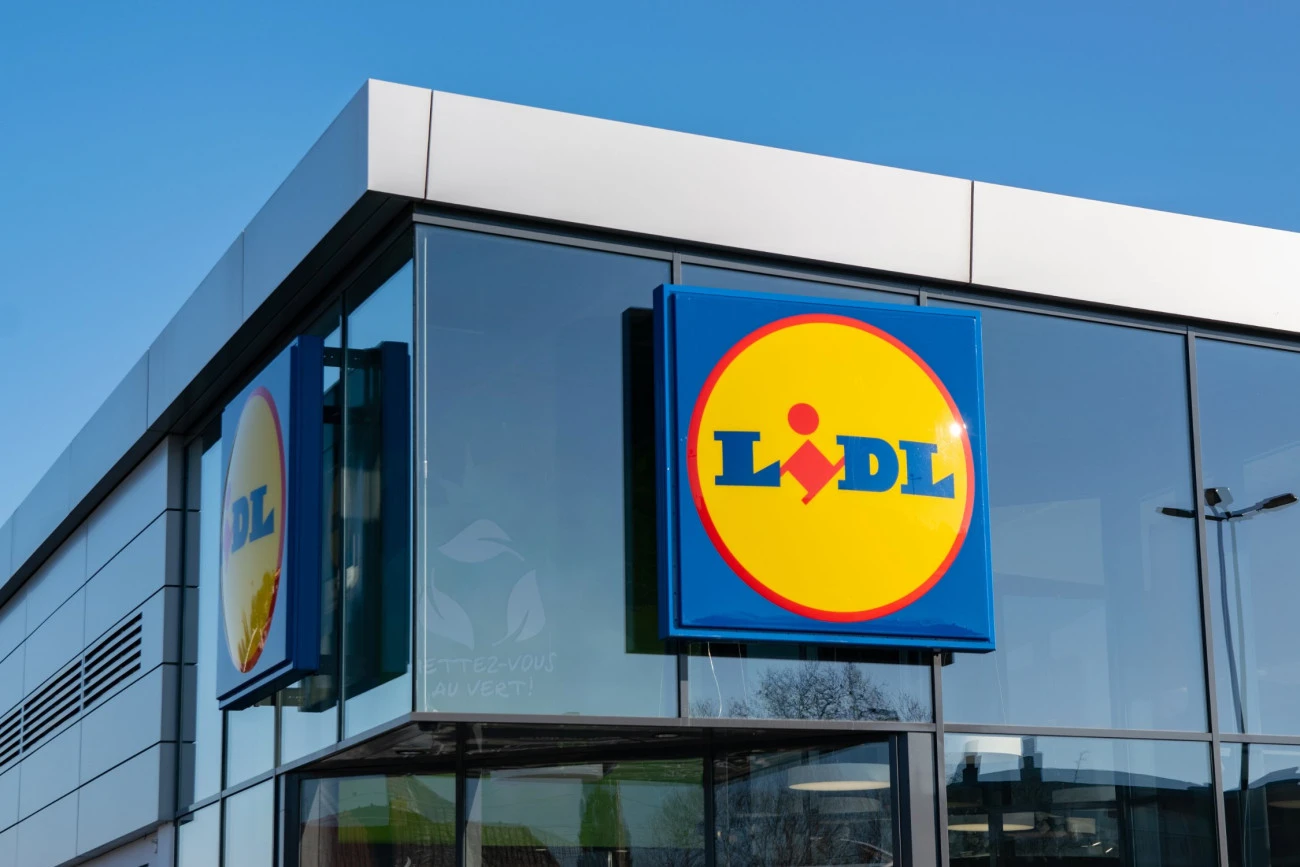 Les salariés de Lidl sont appelés à faire grève quatre jours par semaine Luttes Syndicalisme Grande distribution Emploi 