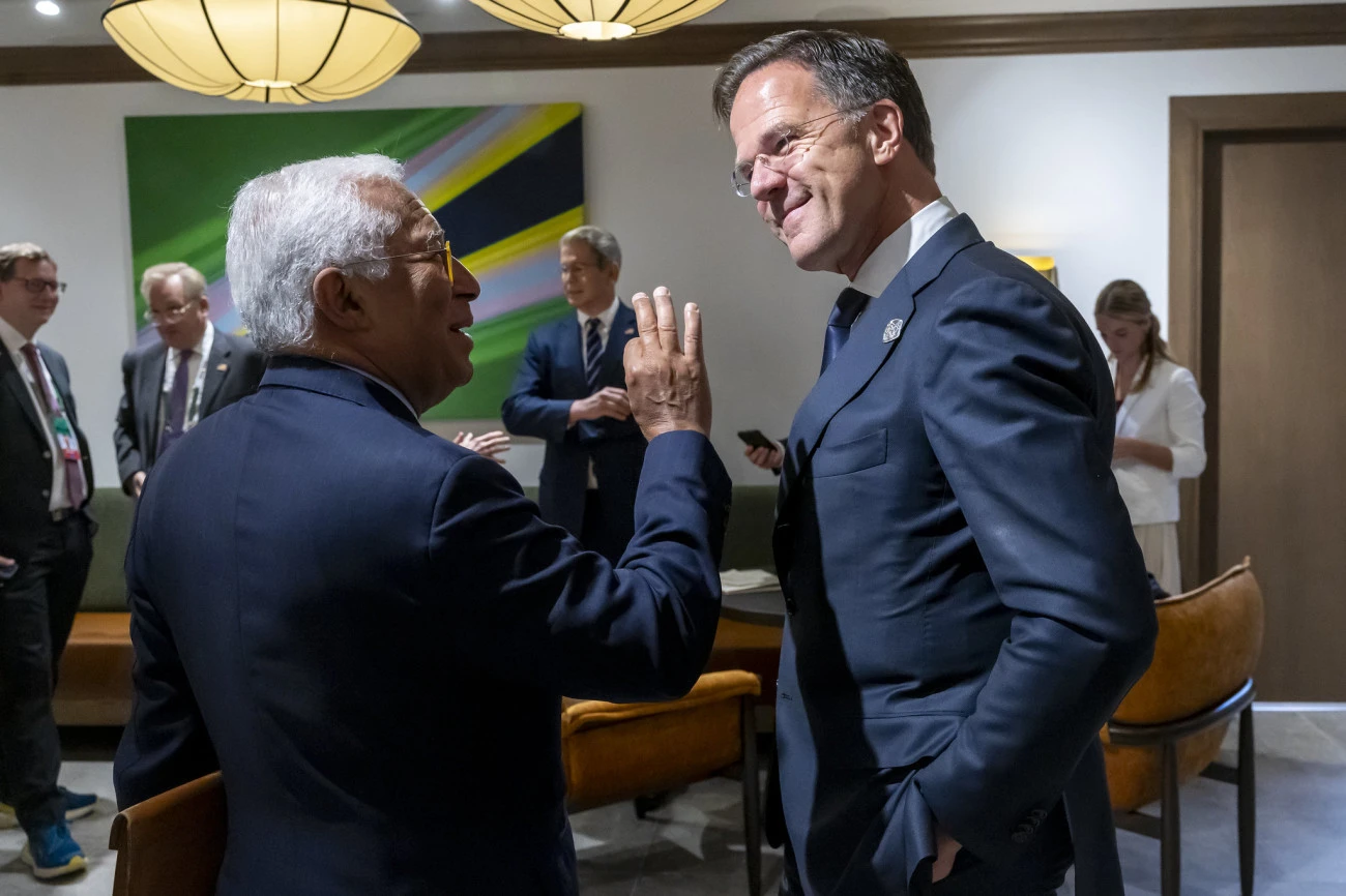 « L'Europe fabrique la guerre et détruit les droits sociaux » Armement Union européenne OTAN Parlement européen 